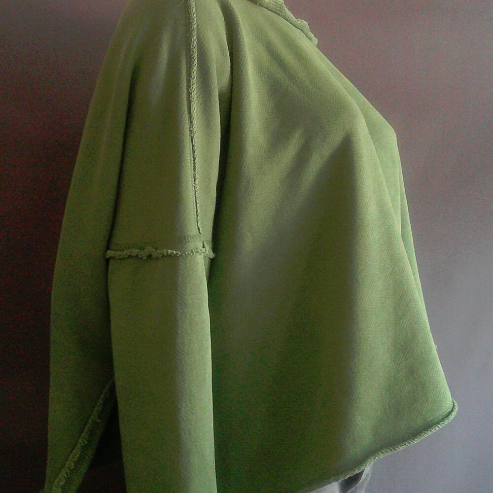 Free-est NWOT Free People Oversized Cropped Frayed Roll Up Edges Sweatshirt M - Picture 5 of 11